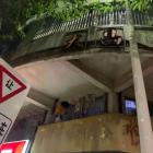 小區(qū)外立面脫落，到底誰來擔(dān)責(zé)？《民法典》有規(guī)定